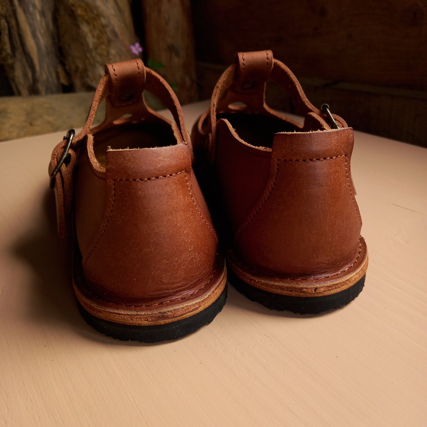 UK 4. LUPY Shoe. 4993