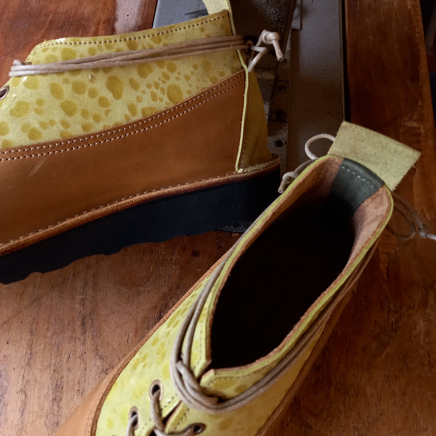 UK 6. WILLO Boot. 4991. Vibram Chunky Wedge.