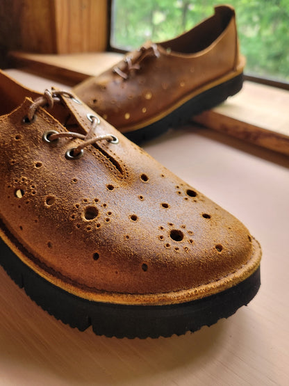 UK 6. SPILLER Shoe. Broderie Anglaise