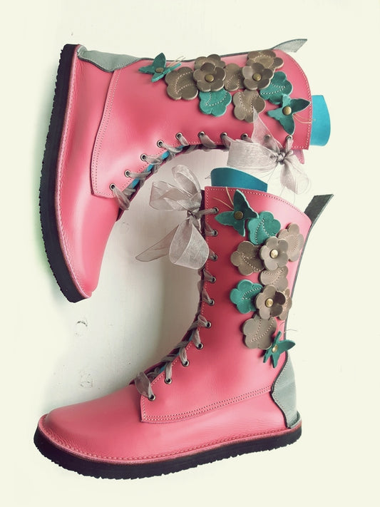 UK 6. FLUTTERBY Boot. 3589
