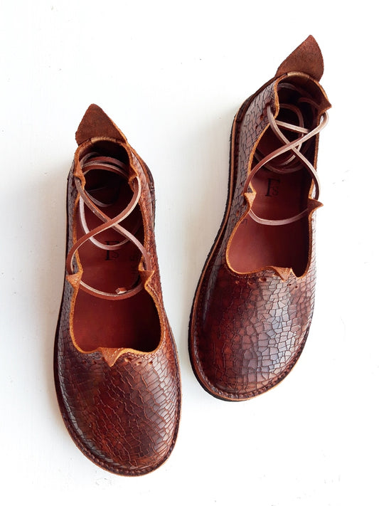 UK 7 HOLLY Shoe #3610