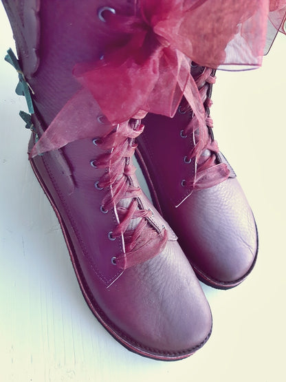 UK 6. FLUTTERBY Boot. 3602