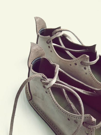 UK 5. HOLLY Shoe. 3609