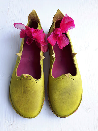 UK 5 HOLLY Shoe #3754