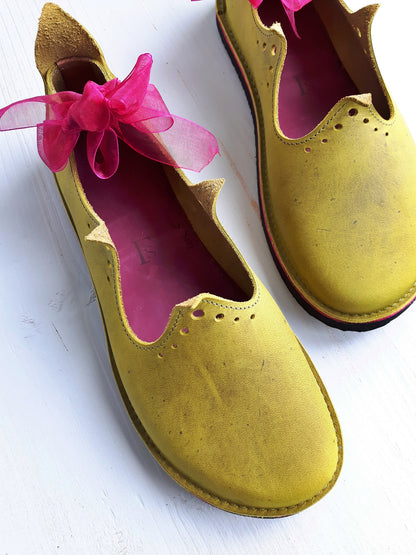 UK 5 HOLLY Shoe #3754
