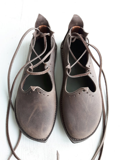 UK 4. HOLLY Shoe. 3762