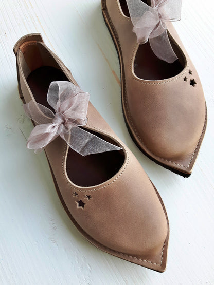 UK 5. LUNA Shoe. 3817