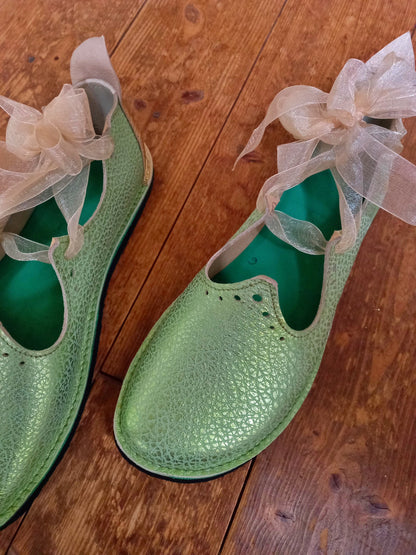 UK 6. HOLLY Shoe. No 4470