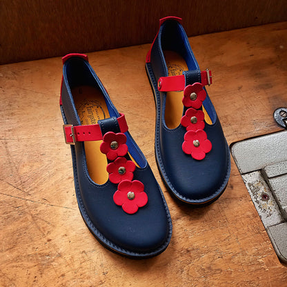 UK 7, PETALSTRAP Handmade Shoes. No 4715