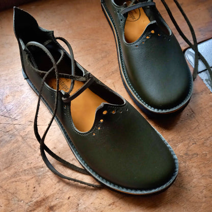 UK 4. HOLLY Handmade Shoes. No 4713