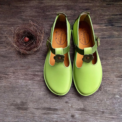 UK3-8. LUPY Shoe. Lime Jelly.