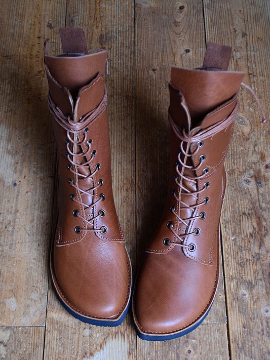 UK 6. Frond Boot. 4402. Vibram Zero Drop.